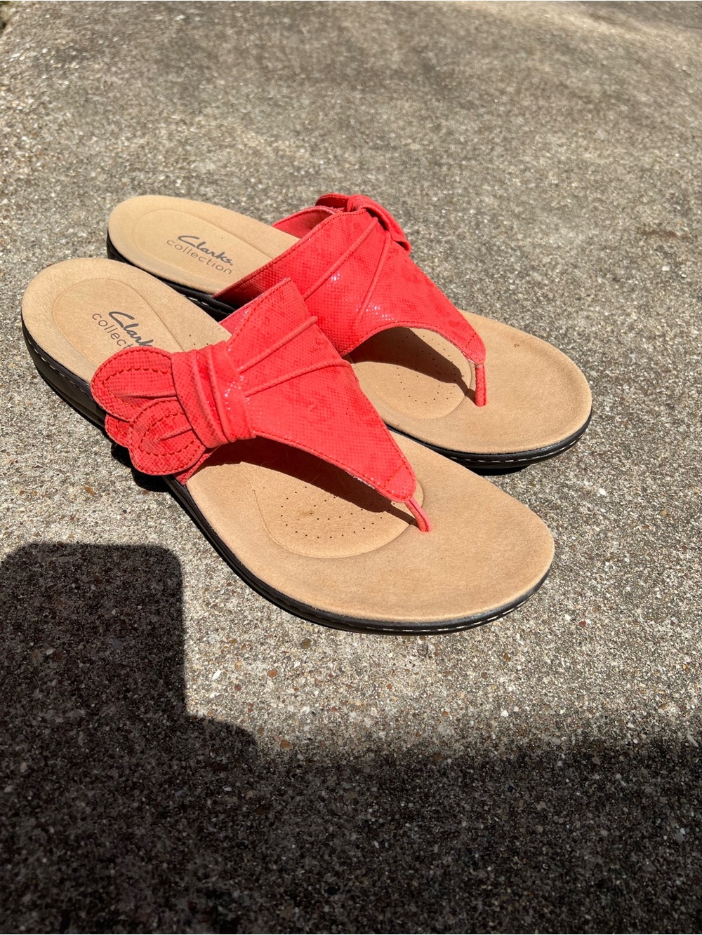 👗Clarks Coral Laurieann Rae  Thong Sandals